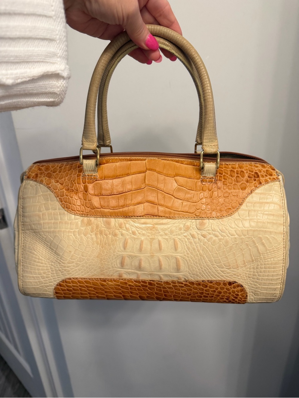Vintage Brahmin Cream & Tan Croc-Embossed Leather Satchel